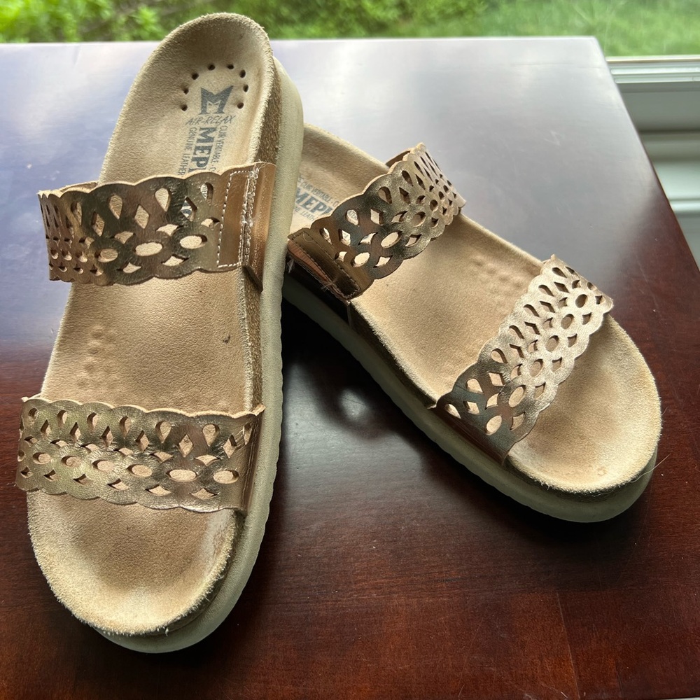 Mephisto Women's Gold Sandals
